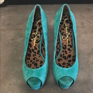 Jessica Simpson Pumps with peep toe